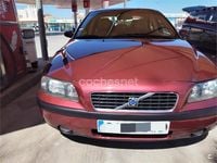 Usado Volvo S60 130 CV (95 kW) 2004 Granate Berlina