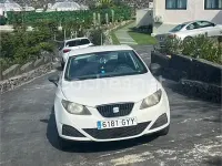 Usado Seat Ibiza Reference 85 CV (62 kW) 2010 Blanco Berlina