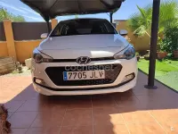Usado Hyundai i20 90 CV (66 kW) 2016 Blanco Berlina