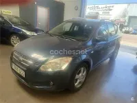 Usado Kia Ceed 115 CV (84 kW) 2008 Azul Utilitario