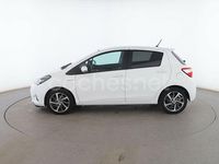 Usado Toyota Yaris Hybrid 101 CV (74 kW) 2019 Blanco Berlina