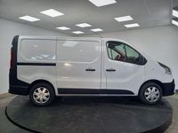 Usado Renault Trafic 95 CV (69 kW) 2018 Blanco Monovolumen