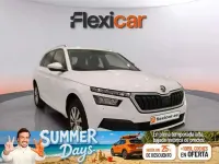 Usado Skoda Kamiq Ambition 110 CV (80 kW) 2022 Blanco SUV