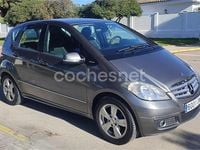 Usado Mercedes A180 Avantgarde 109 CV (80 kW) 2010 Gris / plata Monovolumen