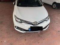 Usado Toyota Auris Active 90 CV (66 kW) 2016 Blanco Berlina