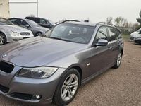 Usado BMW 318 143 CV (105 kW) 2009 Gris Familiar