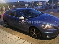 Usado Volvo V40 R-Design Momentum 120 CV (88 kW) 2016 Azul Berlina