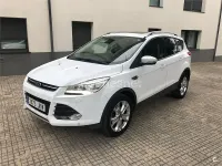 Usado Ford Kuga Titanium 150 CV (110 kW) 2015 Blanco SUV