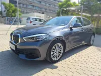 Usado BMW 118 Comfort Edition 140 CV (102 kW) 2021 Gris / plata Berlina