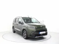 Usado Toyota Proace Verso Active 131 CV (96 kW) 2026 Verde Familiar