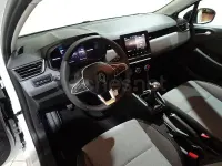 Usado Renault Clio V Evolution 100 CV (73 kW) 2023 Blanco Berlina