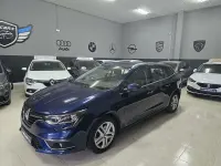 Usado Renault Mégane GrandTour Business 115 CV (84 kW) 2020 Azul Familiar
