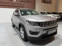 Usado Jeep Compass Longitude 120 CV (88 kW) 2020 Gris / plata SUV