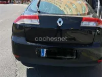 Usado Renault Laguna III Authentique 130 CV (95 kW) 2008 Negro Berlina