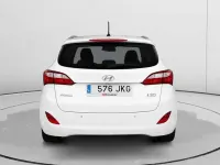Usado Hyundai i30 110 CV (80 kW) 2015 Blanco Familiar