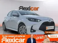 Usado Toyota Yaris Active 69 CV (50 kW) 2021 Blanco Utilitario
