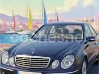 Usado Mercedes E240 Classic 177 CV (130 kW) 2003 Azul Berlina