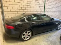 Usado Jaguar XE Prestige 180 CV (132 kW) 2017 Negro Berlina