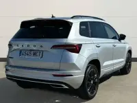 Usado Skoda Karoq SportLine 150 CV (110 kW) 2022 Plata SUV