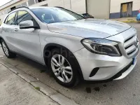 Usado Mercedes GLA200 Urban 136 CV (100 kW) 2016 Gris / plata SUV