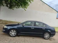 Usado VW Passat Advance 140 CV (102 kW) 2007 Negro Berlina