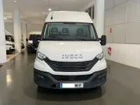 Usado Iveco Daily 160 CV (117 kW) 2023 Blanco Berlina