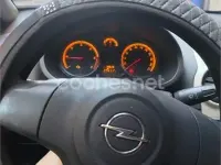 Usado Opel Corsa Enjoy 75 CV (55 kW) 2006 Blanco Utilitario