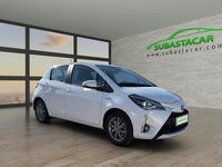 Usado Toyota Yaris Hybrid Active 100 CV (73 kW) 2019 Blanco