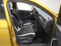 Usado VW T-Roc Sportline 150 CV (110 kW) 2019 Amarillo SUV