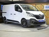 Usado Renault Trafic 120 CV (88 kW) 2017 Blanco Monovolumen