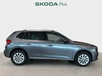 Usado Skoda Kamiq 110 CV (80 kW) 2022 Gris SUV