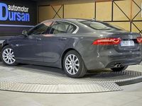 Usado Jaguar XE Pure 182 HP (133 kW) 2016 Cinzento Sedan