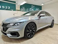 Usado VW Arteon R-line 200 CV (147 kW) 2020 Gris / plata Familiar
