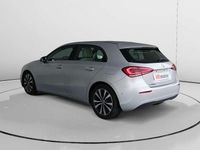Usado Mercedes A180 117 CV (86 kW) 2021 Gris Utilitario