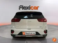 Usado Kia Niro 141 CV (103 kW) 2022 Blanco SUV