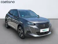 Usado Peugeot 2008 Allure 100 CV (73 kW) 2022 Gris / plata SUV