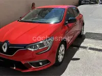 Usado Renault Mégane IV LIMITED 100 CV (73 kW) 2018 Rojo Berlina
