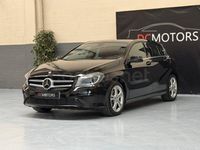 Usado Mercedes A180 Urban 109 CV (80 kW) 2014 Negro Berlina