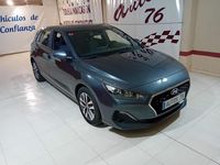 Usado Hyundai i30 95 CV (69 kW) 2021 Gris