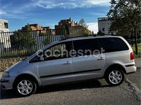 Usado Seat Alhambra 130 CV (95 kW) 2003 Gris / plata Monovolumen