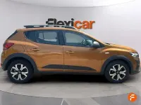 Usado Dacia Sandero Essentiel 91 CV (66 kW) 2023 Naranja Berlina