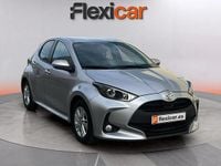 Usado Toyota Yaris Edition 125 CV (91 kW) 2022 Gris Utilitario