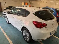 Usado Opel Astra Excellence 110 CV (80 kW) 2015 Blanco Berlina
