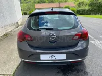 Usado Opel Astra Excellence 110 CV (80 kW) 2013 Gris / plata Berlina