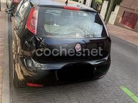 Usado Fiat Punto Easy 75 CV (55 kW) 2014 Negro Utilitario
