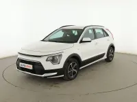 Usado Kia Niro 141 CV (103 kW) 2023 Blanco SUV