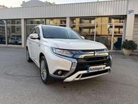 Usado Mitsubishi Outlander P-HEV Motion 224 CV (164 kW) 2020 Blanco SUV
