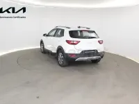 Usado Kia Stonic 100 CV (73 kW) 2025 Blanco SUV
