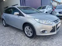 Usado Ford Focus Trend 114 CV (83 kW) 2011 Gris Utilitario