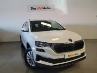 Usado Skoda Karoq Ambition 150 CV (110 kW) 2022 Blanco SUV